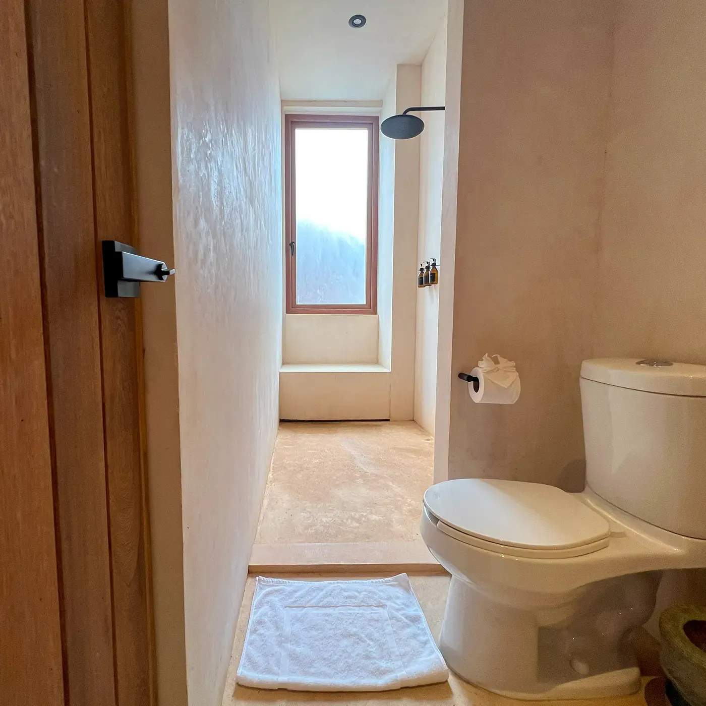 Bathroom inside Loft Armadillo